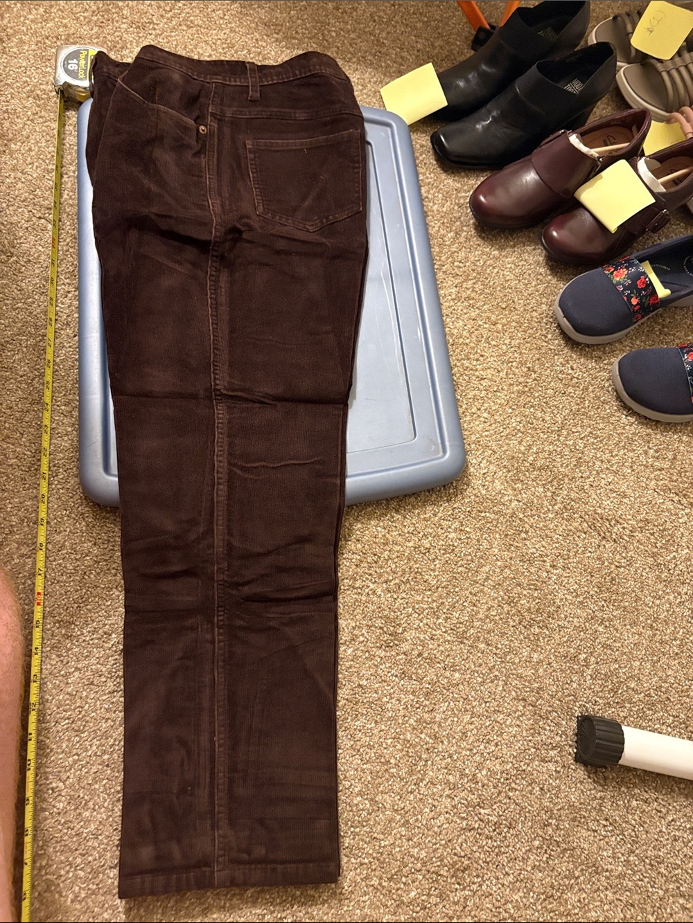 bill blass Women's Straight Leg Jeans in Dark Brown Corduroy